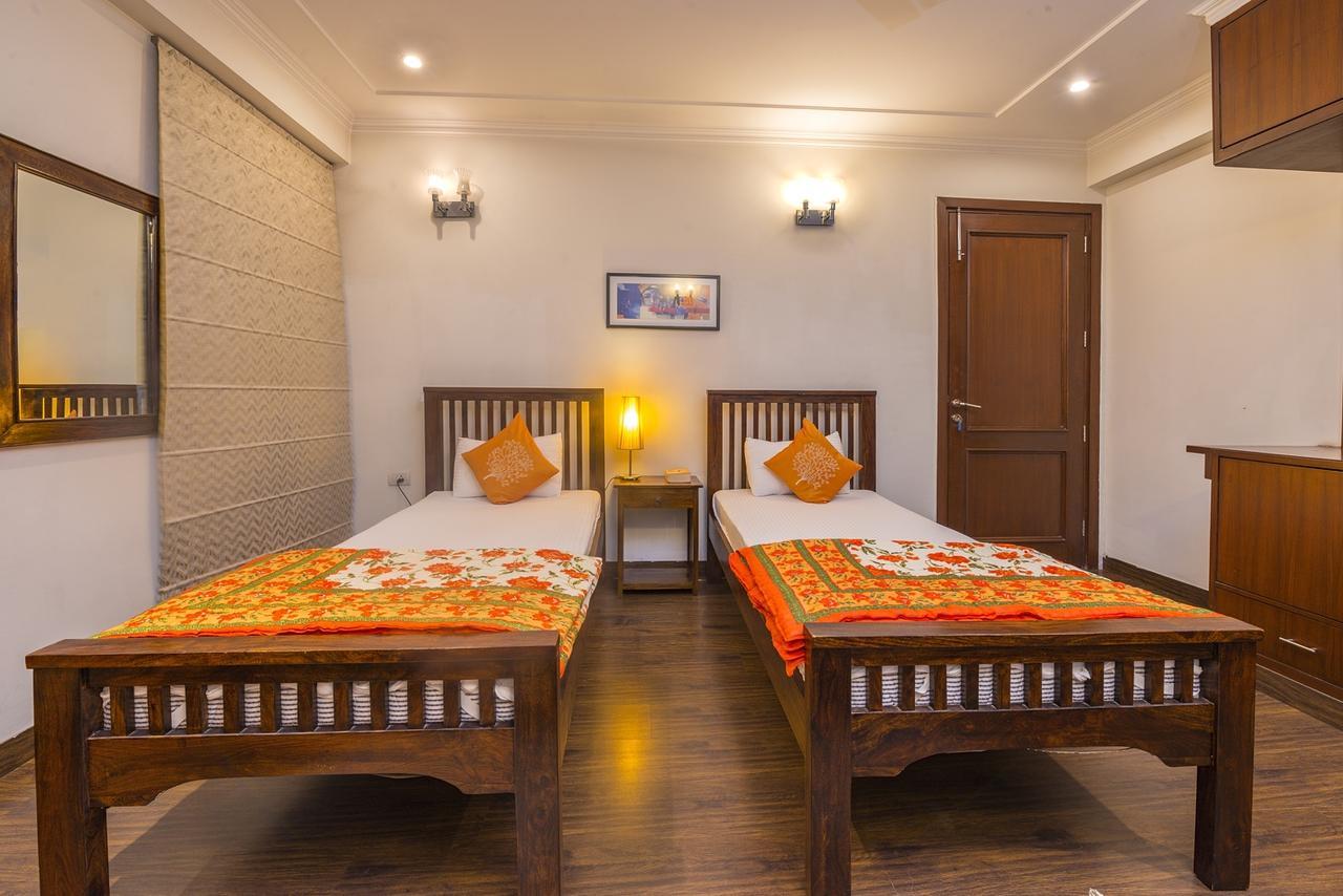 Tree Of Life Bed & Breakfast Нью-Дели Экстерьер фото